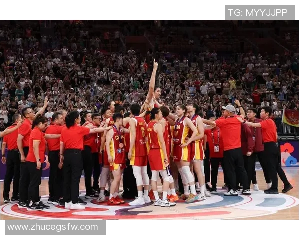 武汉篮球队在世界杯预选赛中以60分高居积分榜首位,展现强劲实力